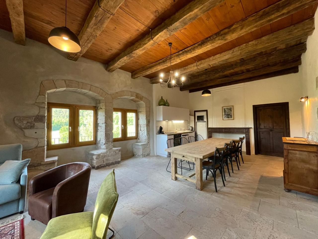 Chateau de Latour Sur Sorgue — hotel in Latour-Bas-Elne