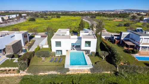 Villa BEA Clever Details Luxury Golf views Sleeps 10 — 4-Star Luxury Hotel in Vilamoura, Portugal