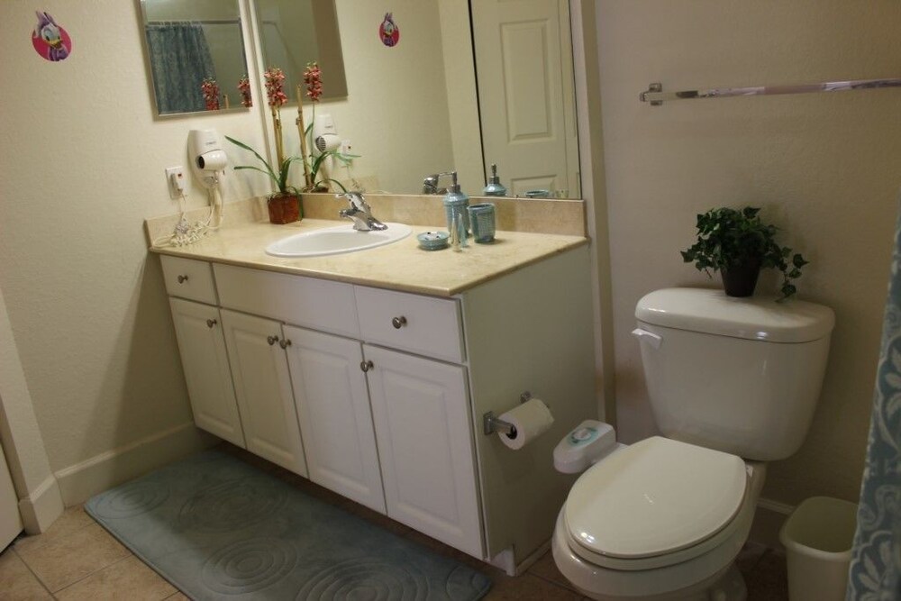 Lucaya Village Gorgeous Townhome - photo 14