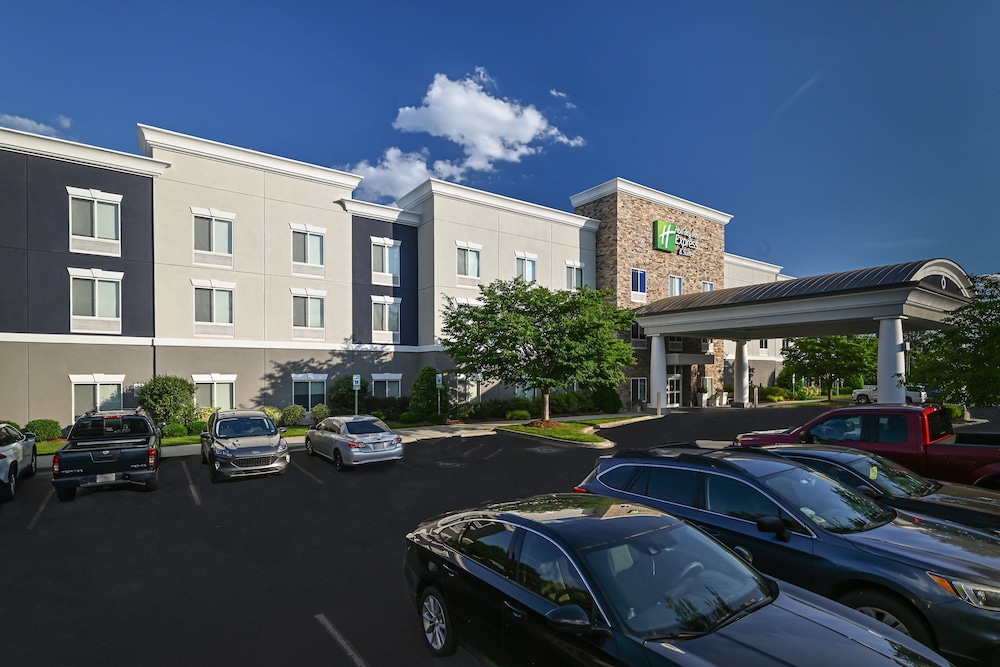 Holiday Inn Express & Suites Charlotte Southeast Matthews by IHG — hotel in Matthews