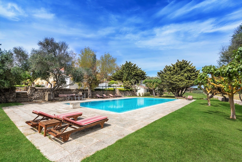 Finca Son Temet — 4-Star Luxury Hotel in Mercadal, Spain