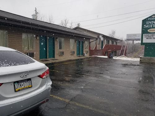Perry O Inn & Suites - photo 28