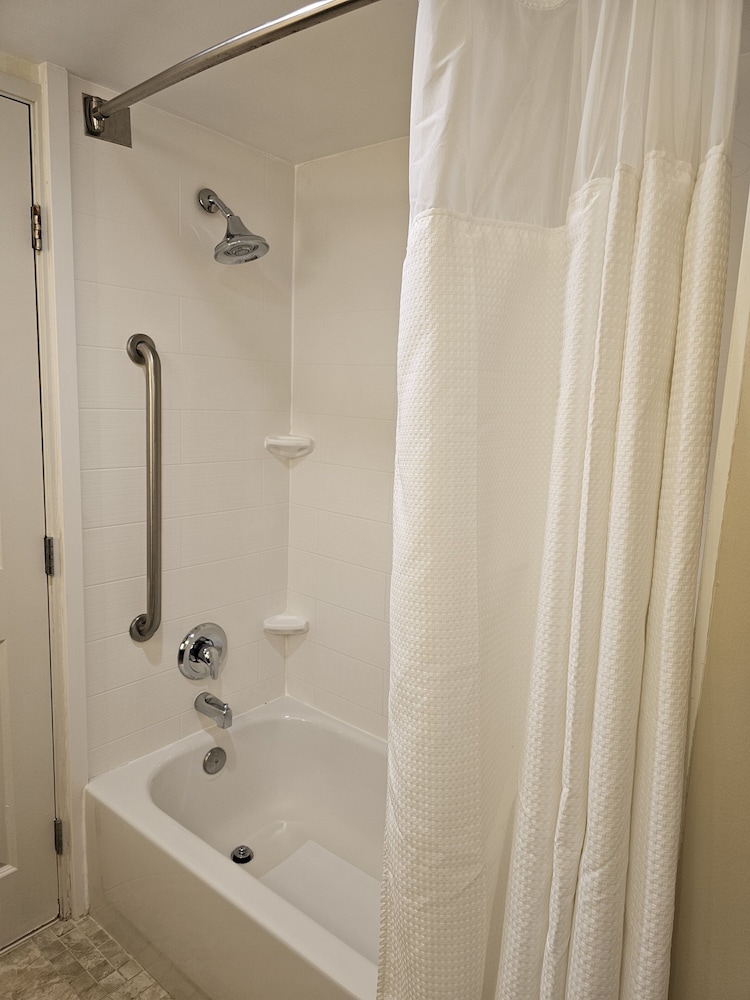Fairfield by Marriott Inn & Suites Charleston Airport Convention Center - photo 29