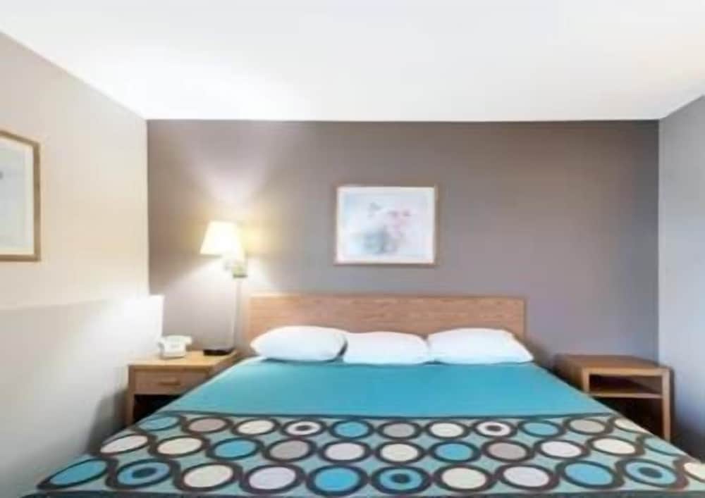 Super 8 by Wyndham Milbank SD - photo 13