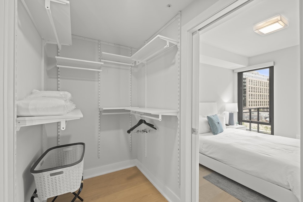 Global Luxury Suites at Tribeca - photo 8