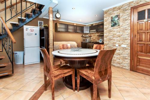 House Na Kurgannoy — 4-Star Luxury Hotel in Chernihiv, Ukraine