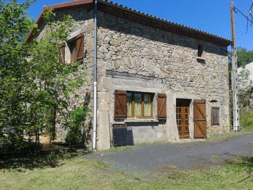 En Auvergne Au Cœur du Parc Livradois Forez — hotel in Cunlhat