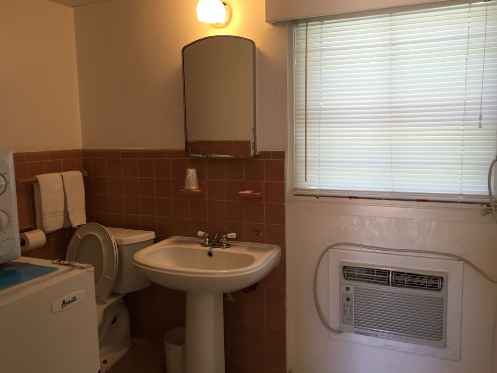 Sea Cove Resort Motel - photo 19