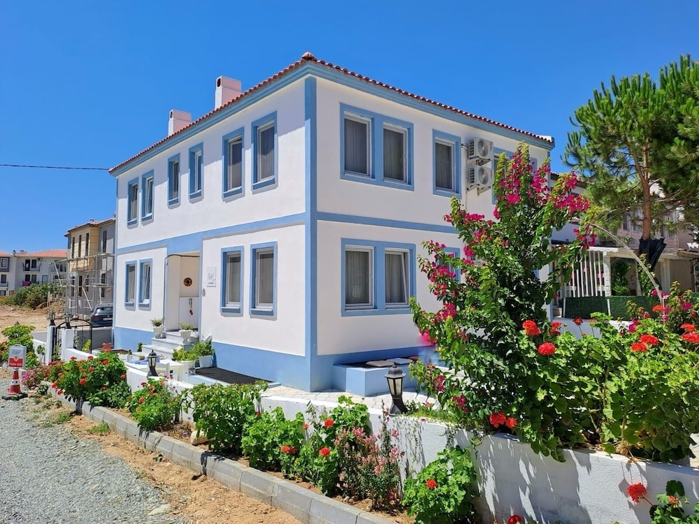 Aura Bozcaada - carbon neutral hotel in Bozcaada