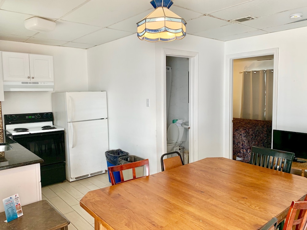 White Caps Motel - photo 18
