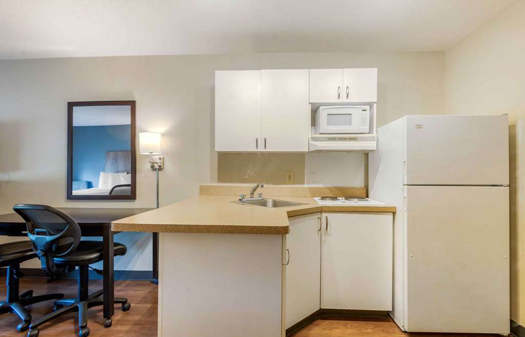 Extended Stay America Suites Charlotte University Place - photo 22
