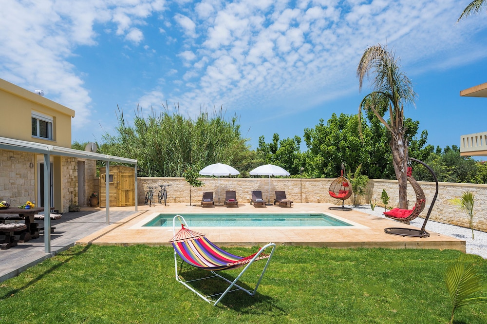 Garden Villa Chania — 4-Star Luxury Hotel in Chania, Greece