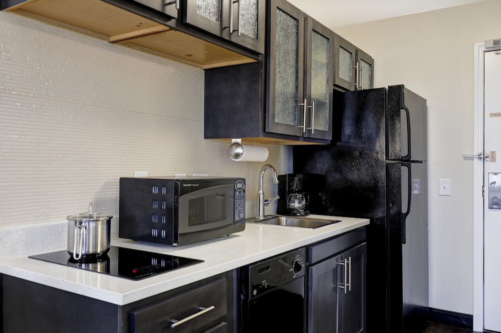 Candlewood Suites Indianapolis South by IHG - photo 15