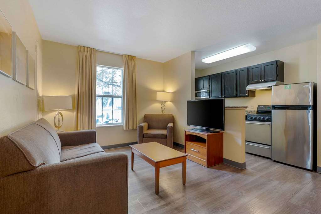 Extended Stay America Suites Chicago Elgin West Dundee - photo 32