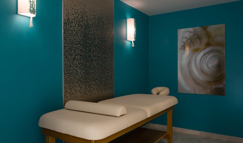 The Break Hotel - photo 39