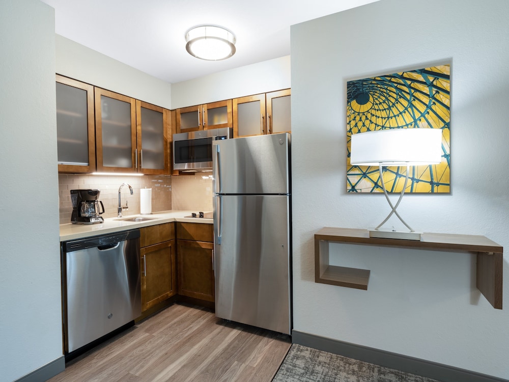 Staybridge Suites Sioux City Southeast by IHG - photo 18