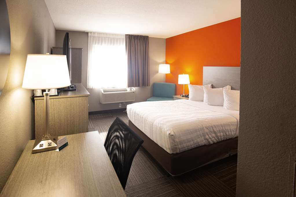 Quality Inn & Suites Hammond Near I 8090 - photo 38