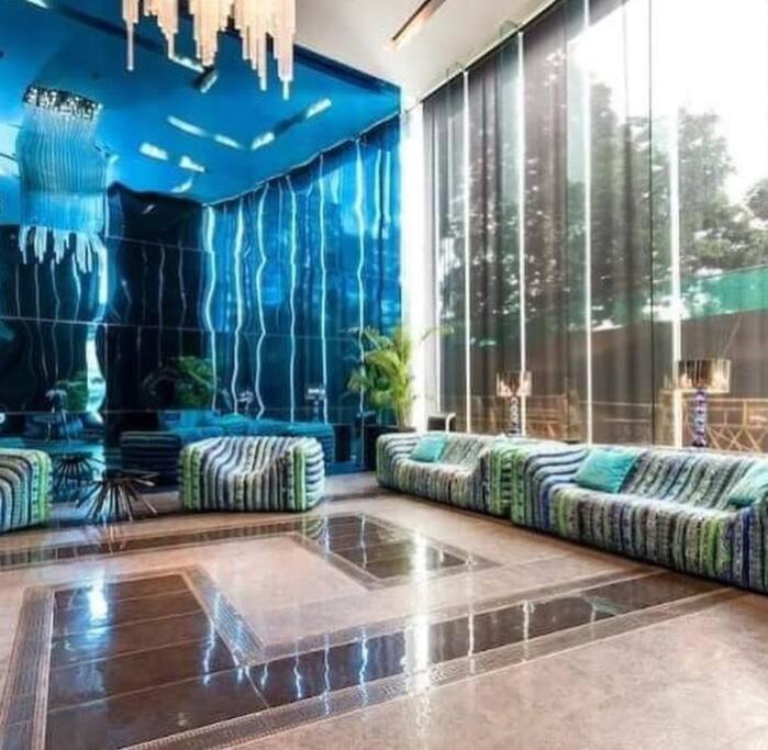 Spacious 1BR Milano by Versace in Makati — 4-Star Luxury Hotel in Manila, Philippines