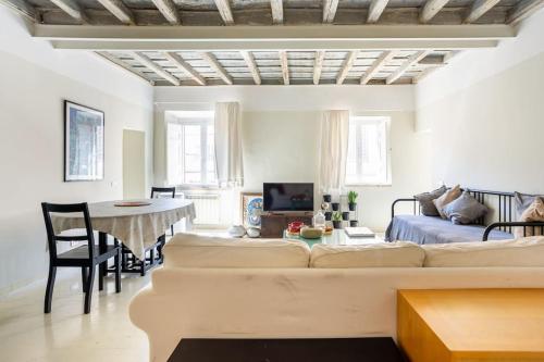 Best Authentic Apartment Monti 5 mins from Colosseum — 4-Star Luxury Hotel in Rome, Italy