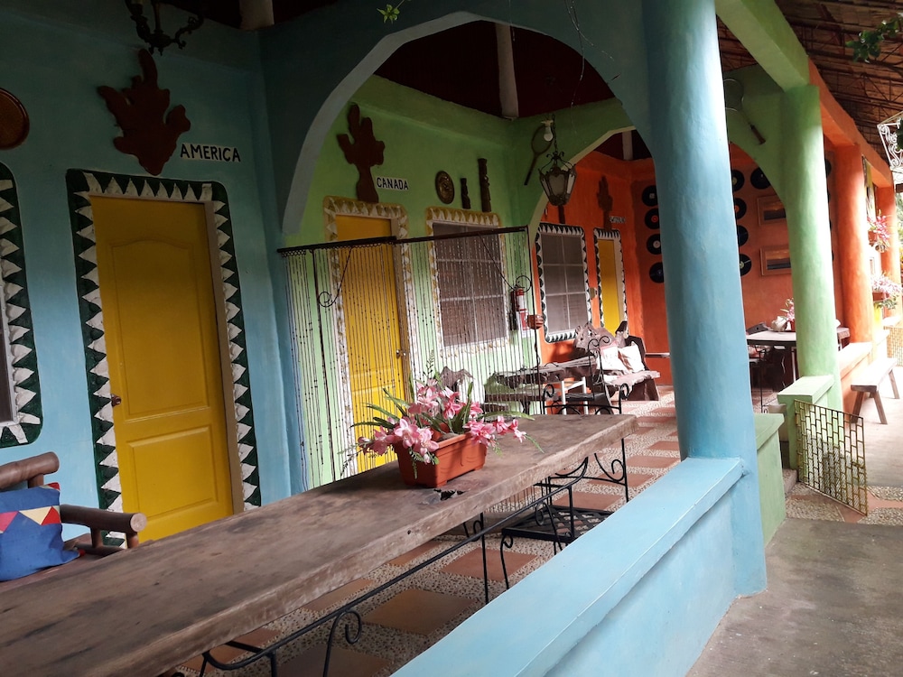 Relaxing Garden Resort — Sara