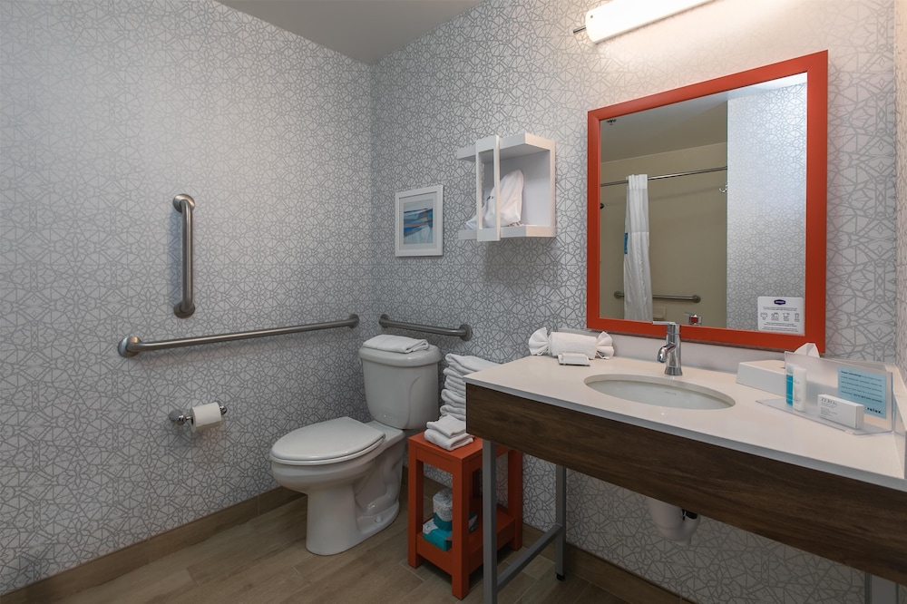 Hampton Inn & Suites Wilder - photo 24