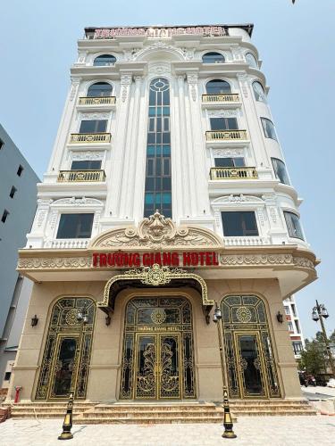Trường Giang Hotel 2 in Mong Cai, Vietnam