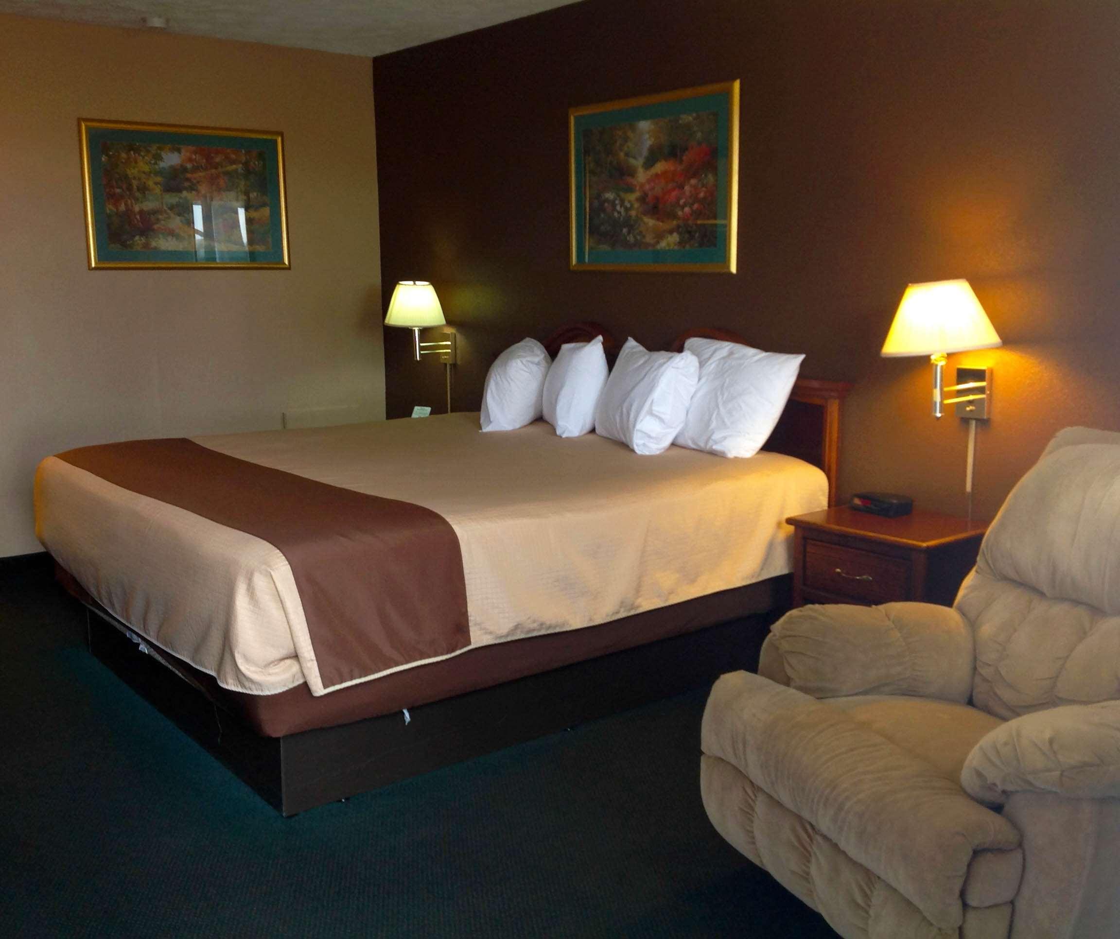 Americas Best Value Inn York - photo 10