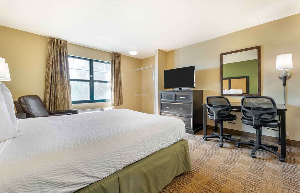 Extended Stay America Select Suites St. Louis O' Fallon IL - photo 18