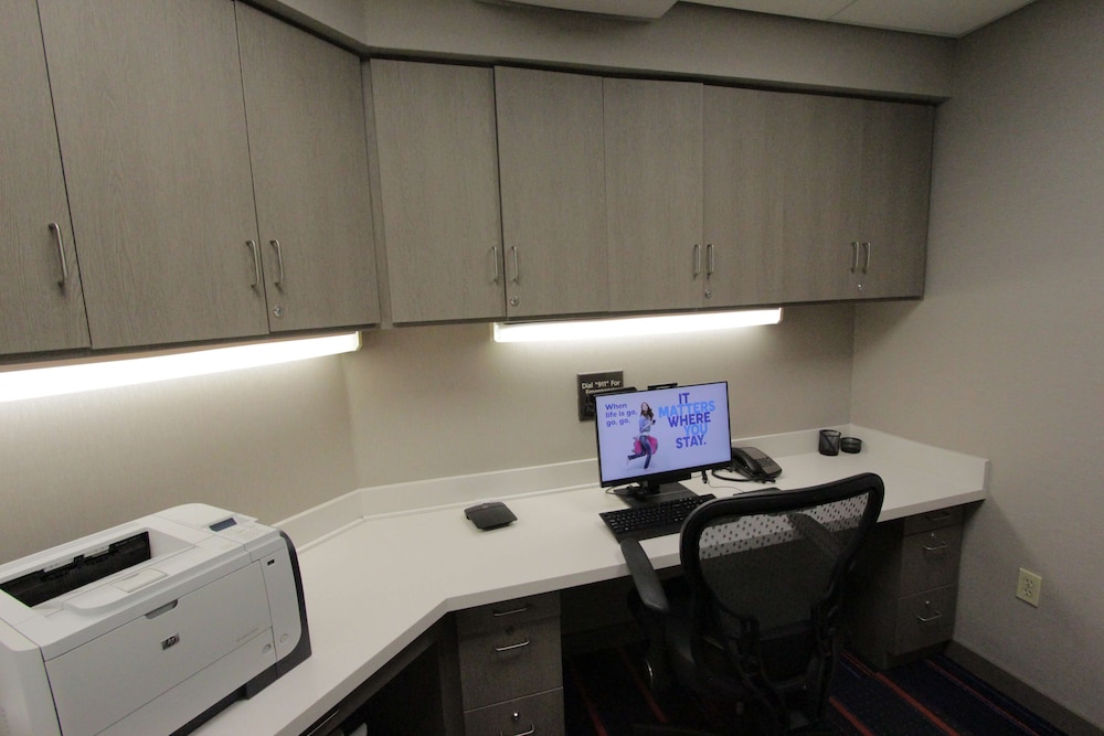Hampton Inn & Suites Seal Beach - photo 20