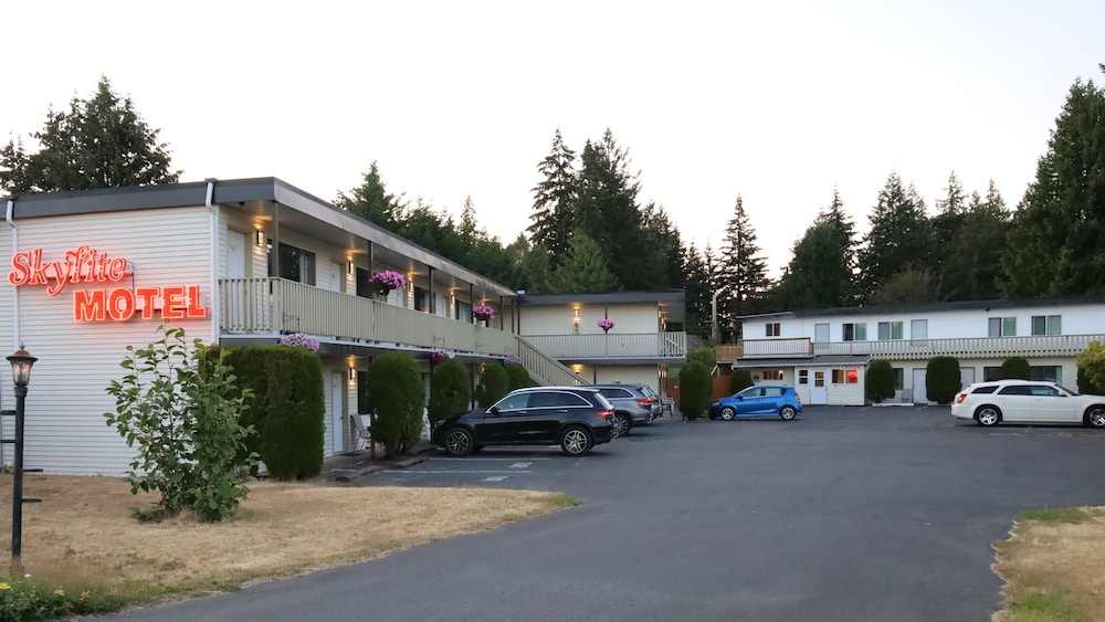 Skylite Motel