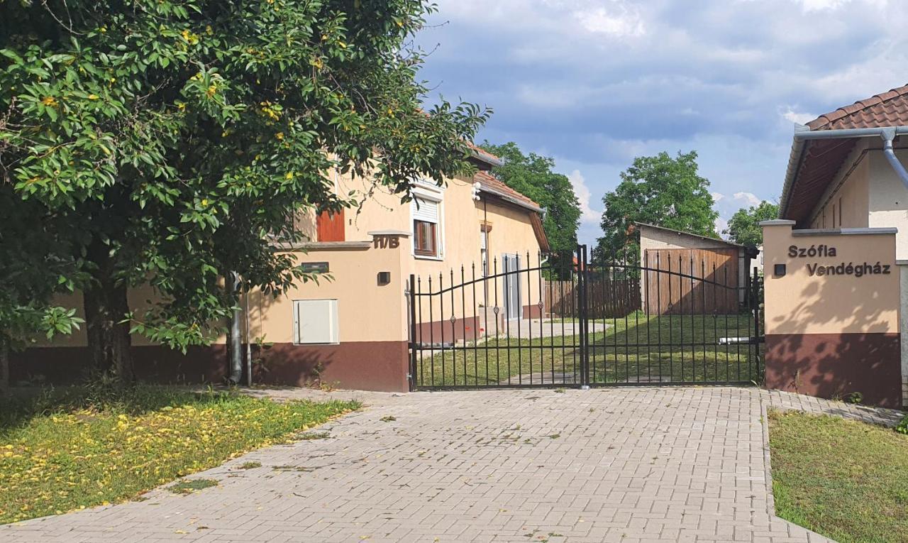 Szófia Vendégház — 4-Star Luxury Hotel in Kerekegyhaza, Hungary