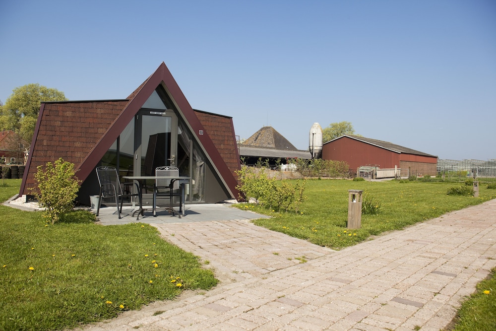 Hotelhuisjes Andijk - carbon neutral hotel in Lelystad