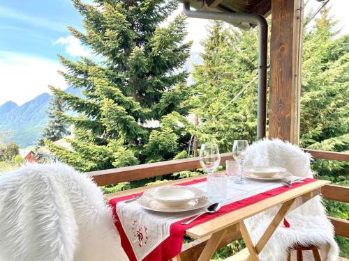 Alpine Majestic Escape Balcone sulle Piste di Sci CIR 0102 — 4-Star Luxury Hotel in Ayas, Italy