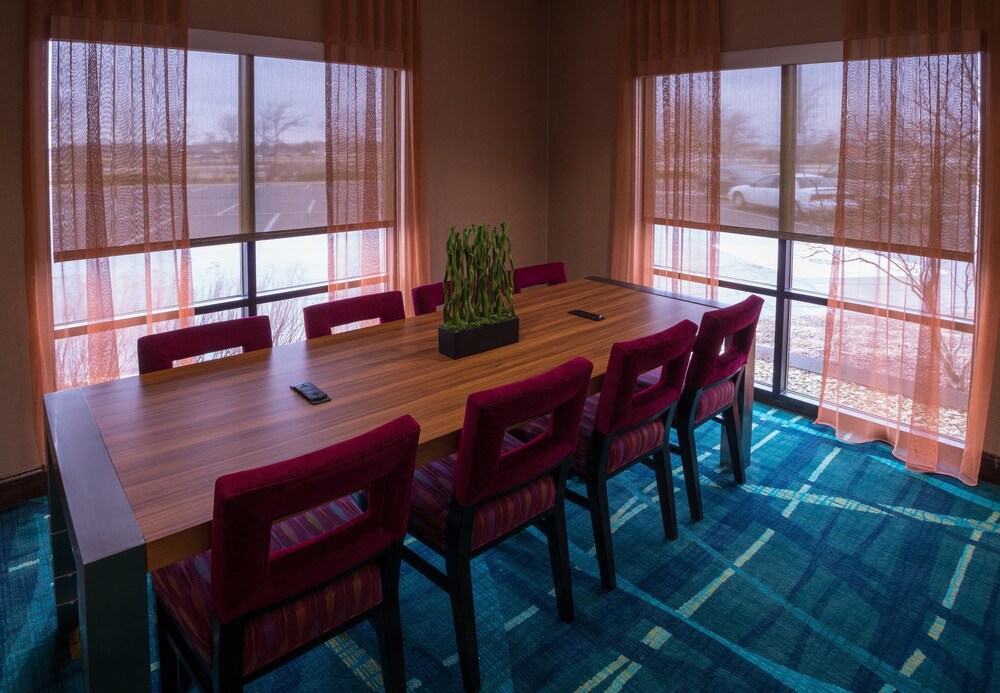 Springhill Suites By Marriott Bolingbrook - photo 14