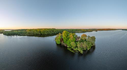 Jesters Island - carbon neutral hotel in Farum