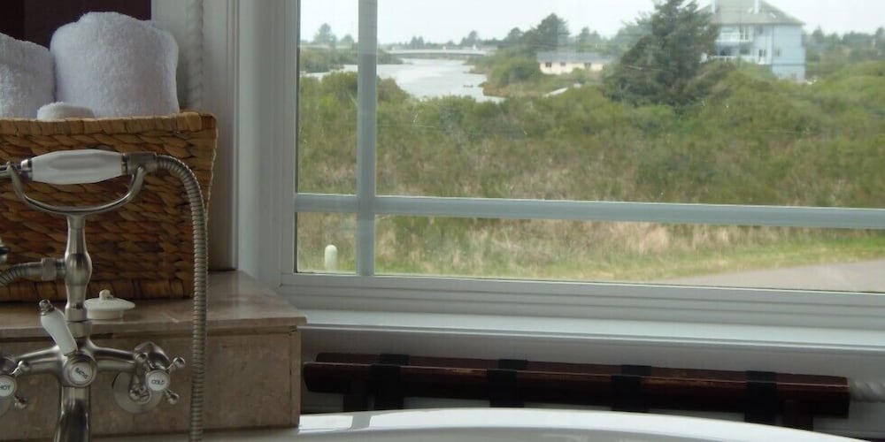 The Collins Inn and Seaside Cottages - photo 52