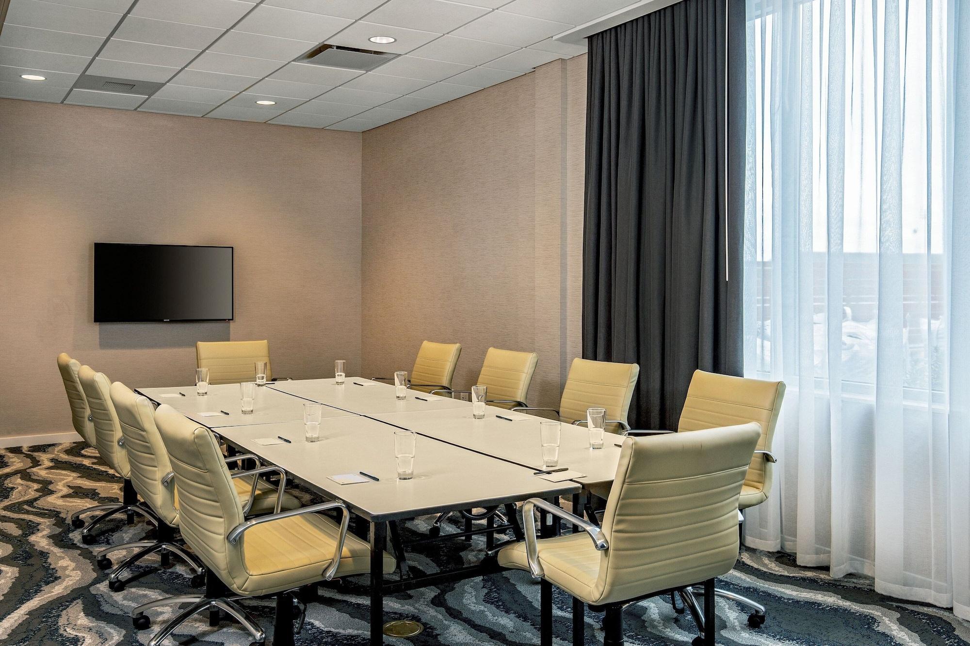 SpringHill Suites by Marriott Boston Logan Airport Revere Beach - photo 11