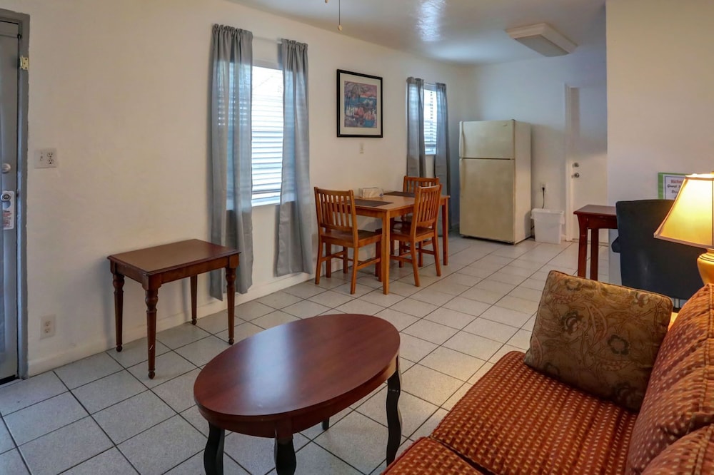 Richard's Motel - photo 69