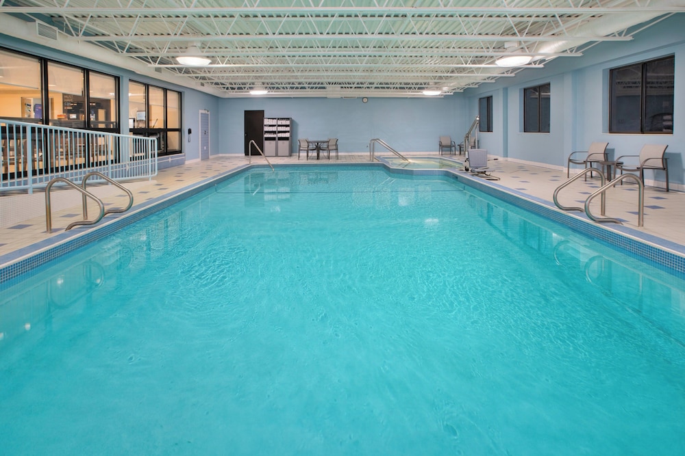 Holiday Inn Express Sault Ste. Marie by IHG - photo 30