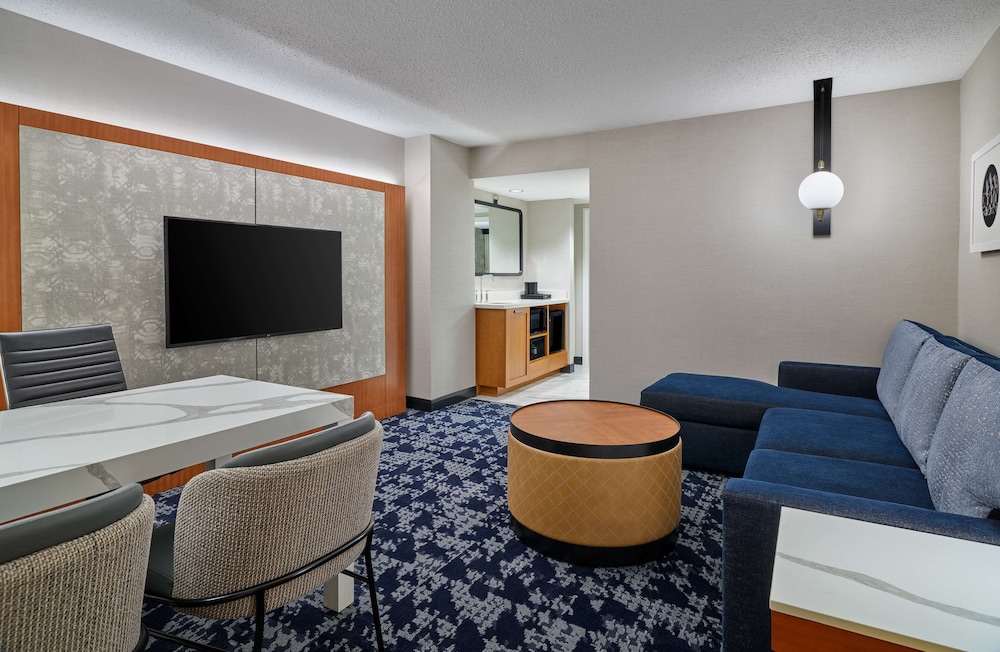 Embassy Suites by Hilton Washington D.C. Convention Center - photo 16