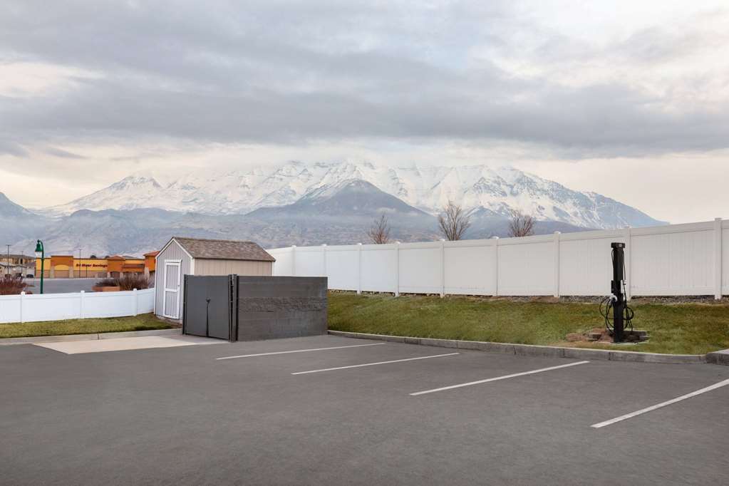 La Quinta Inn & Suites by Wyndham North Orem - photo 35