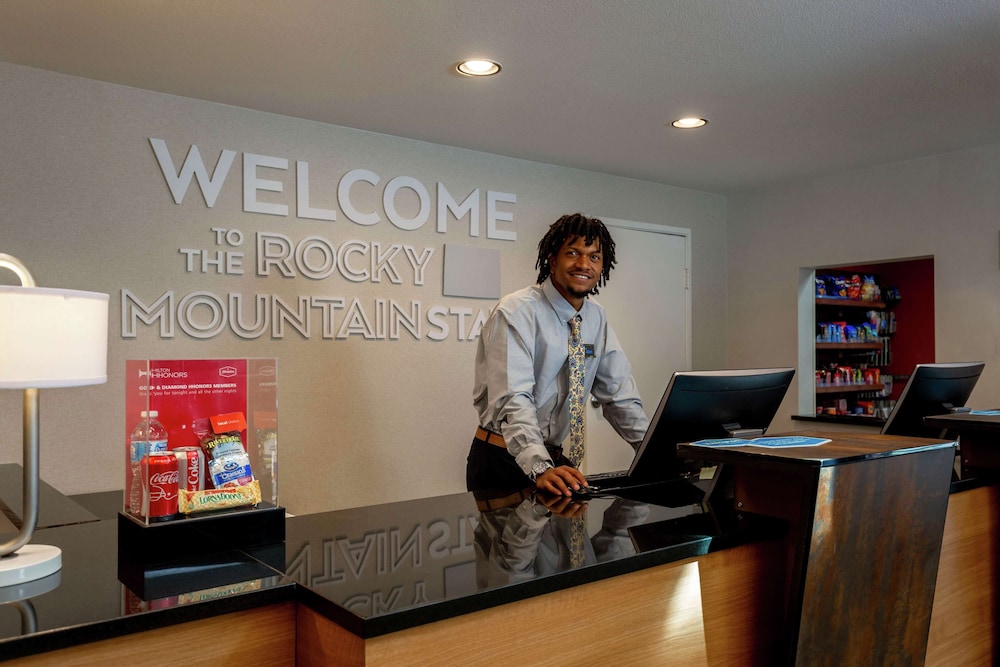 Hampton Inn & Suites Denver Tech Center - photo 7