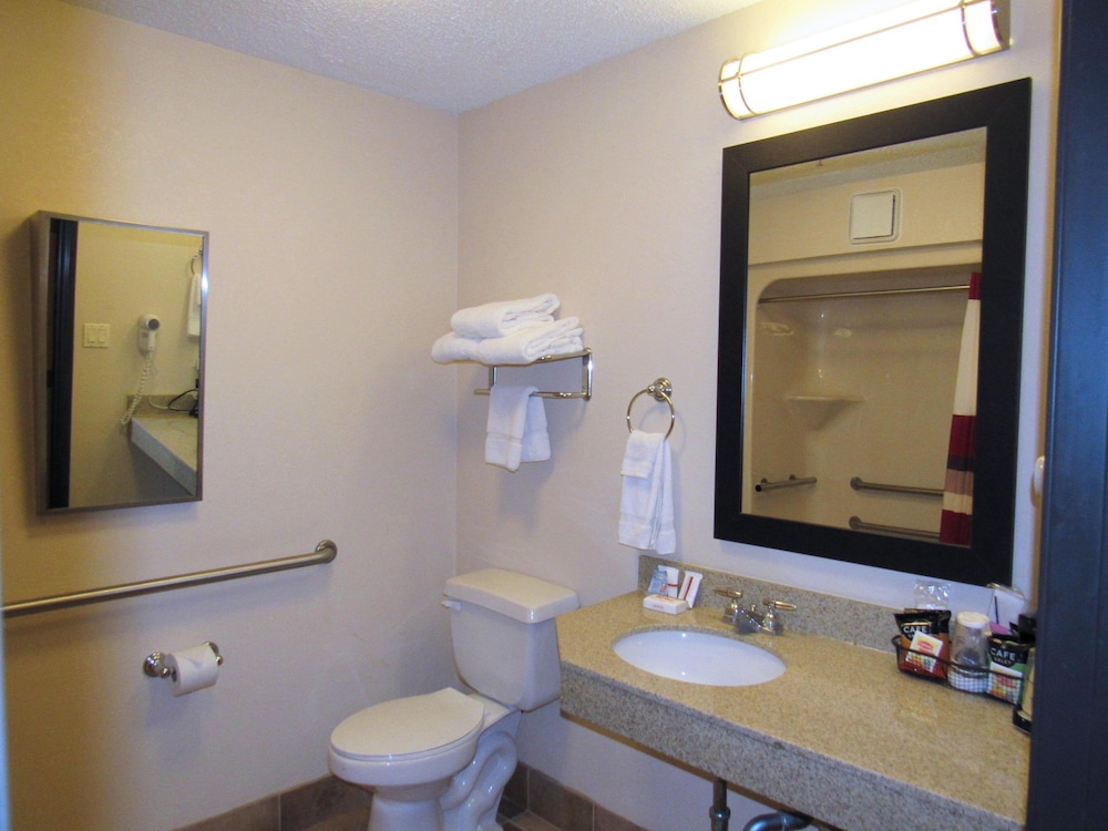 Red Roof Inn Fargo I 94 Medical Center - photo 19