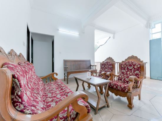 Hotel Interior/Public Areas