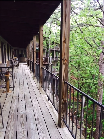 Compton Ridge Resort - photo 10