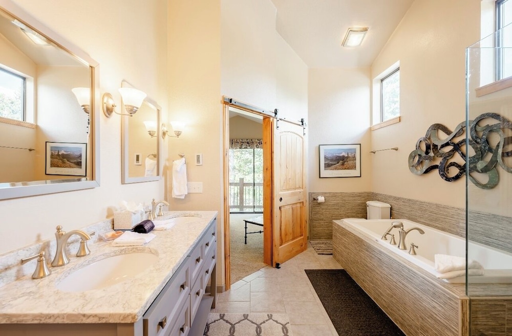 Village Point 101 - photo 24