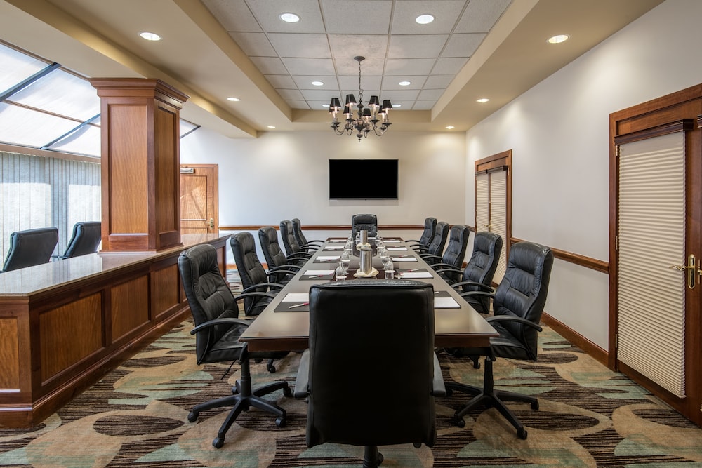 Crowne Plaza Knoxville Downtown University by IHG - photo 44