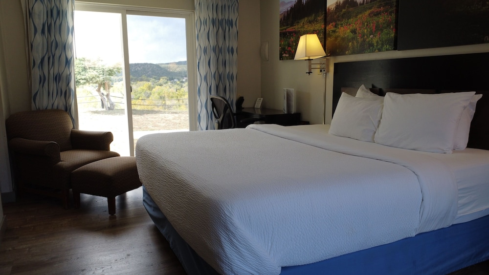 Days Inn & Suites by Wyndham Trinidad - photo 23