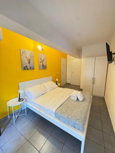 Alexandra Apartment — 4-Star Luxury Hotel in Rome, Italy