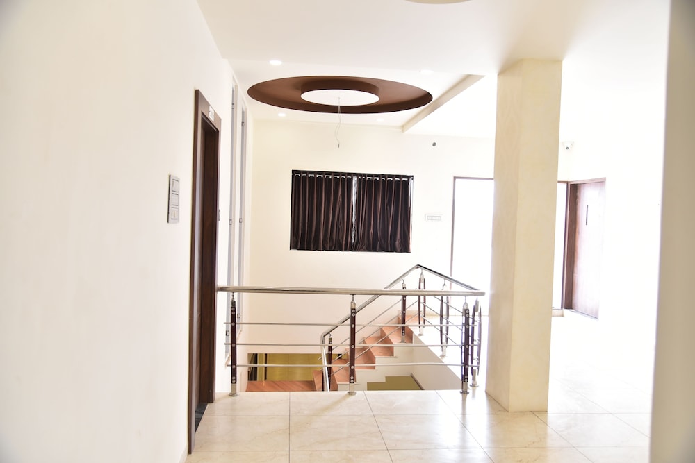 Hotel Savera Inn — Morbi — photo 5